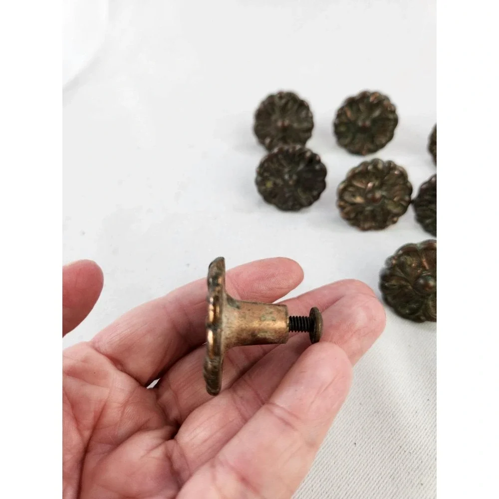 8 vintage Amerock RDCA 1960 Bronze Copper Floral Knobs Pulls French Provincial